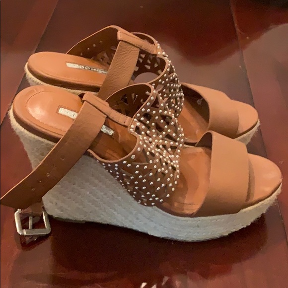 EUC BCBGeneration Wedges Size 8 1/2 - Picture 3 of 5
